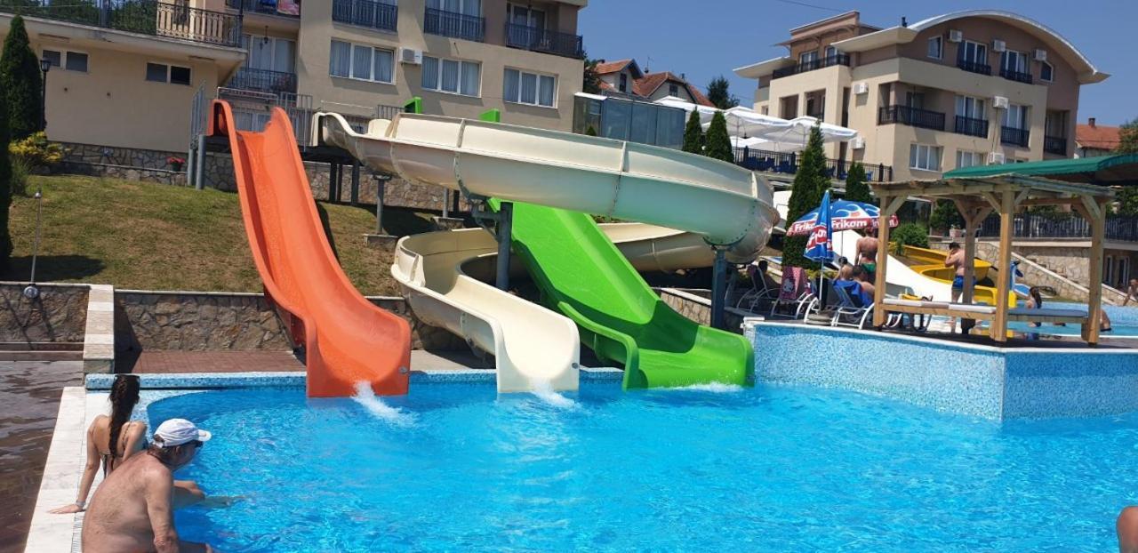 Sunny Hill Apartments & Aqua Park Vrnjačka Banja エクステリア 写真