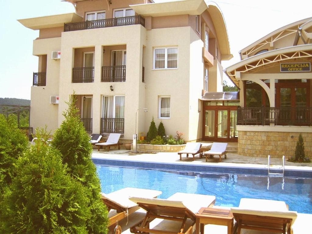 Sunny Hill Apartments & Aqua Park Vrnjačka Banja エクステリア 写真