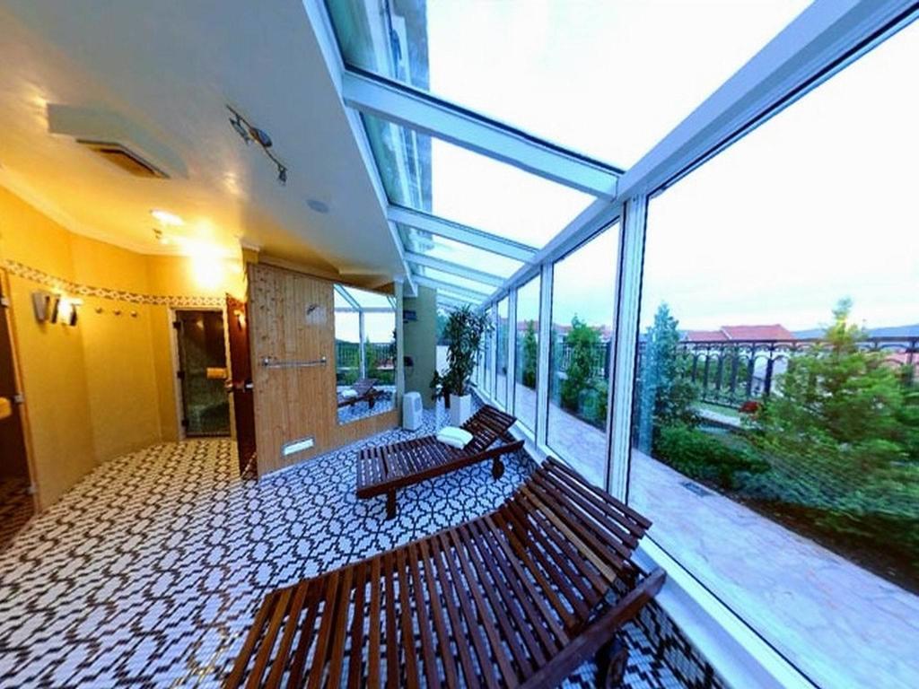 Sunny Hill Apartments & Aqua Park Vrnjačka Banja エクステリア 写真