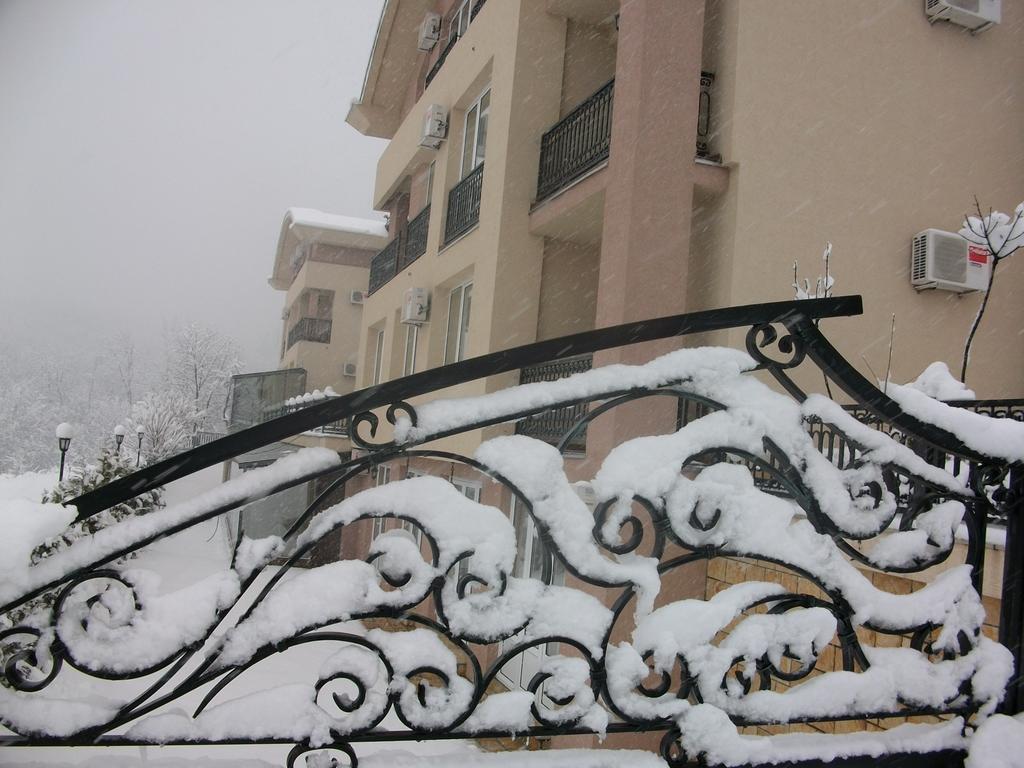 Sunny Hill Apartments & Aqua Park Vrnjačka Banja エクステリア 写真