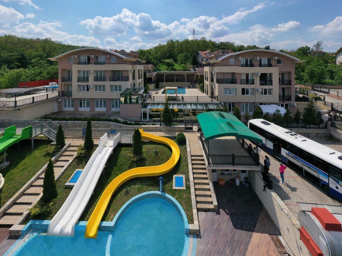 Sunny Hill Apartments & Aqua Park Vrnjačka Banja エクステリア 写真