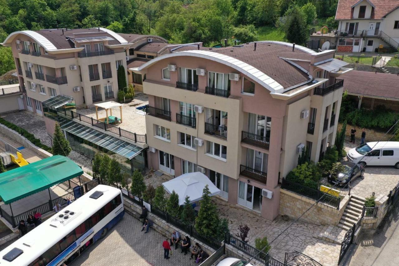 Sunny Hill Apartments & Aqua Park Vrnjačka Banja エクステリア 写真
